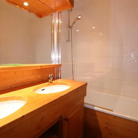 2 Pieces Avec Balcon, Wi-fi, Animaux Admis - Fr-1-182-39 Apartment Meribel